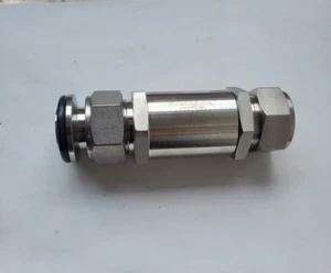 SWAGELOK SS-16C-1/3 1/3 PSI POPPET CHECK VALVE (R5S1.3B1) - Picture 1 of 4