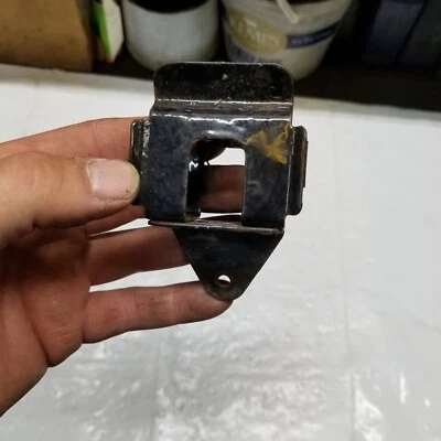 Clip de cinturón Skidoo MXZ 500 600 700 800 1999-2003 517281905 Foto 1 de 4