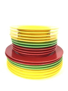 15+ Vintage Oneida Deluxe MELMAC MELAMINE Plates Green - Yellow - Red 3119/3124 - Picture 1 of 8