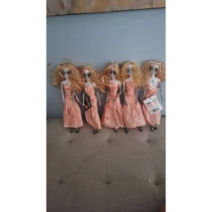 Zombie Puppe Bloody Mary, leuchtende Augen & Zombie schreit 5 Stück - Bild 1 von 5