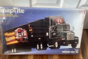Monogram Snaptite 1091, Havoline Race Rig Trailer Truck Model Kit, 1/32 Sealed - Bild 1 von 3