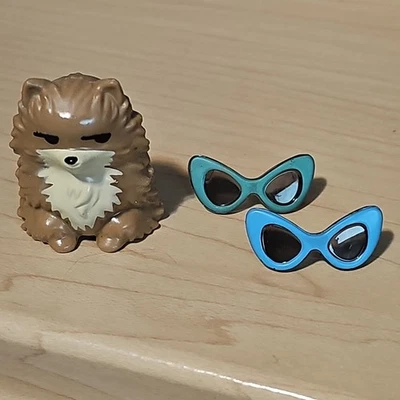 Muñeca Barbie Extra #7 POMERANIA CACHORRO PERRO con 2 pares de gafas de sol verde y azul Foto 1 de 4