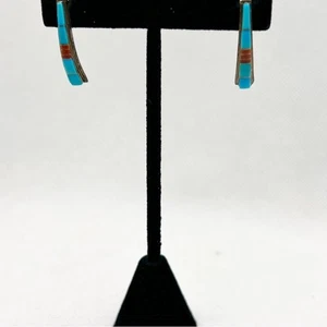 Pendientes colgantes firmados hechos a mano artesanales estilo navajo turquesa incrustación poste - Imagen 1 de 7