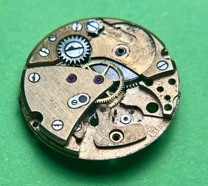 FHF 552 Incomplete movement for spare parts – Untested - Picture 1 of 2