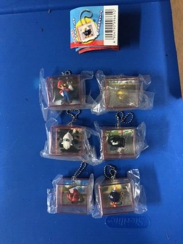Mario Kart 7 Keychain Collection - Takara Tomy Cube Dangler Complete Set Cover