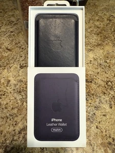 Apple Leather Wallet with MagSafe - Ink Color (Blue) - Photo 1 sur 8