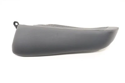 2018–2021 MAZDA 6 ЗАДНЯЯ КРЫШКА ВАЛИКА ЛЕВОГО СИДЕНЬЯ ОТ ОРИГИНАЛЬНОГО ПРОИЗВОДИТЕЛЯ ЧЕРНАЯ_GT7 - Изображение 1 из 4