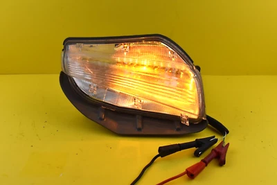 Faro antiniebla de giro lateral derecho del pasajero Toyota PRIUS V 2012-2014 OEM con bombillas ✅ Foto 1 de 4