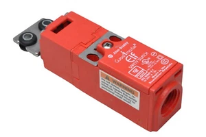 ALLEN-BRADLEY safety switch 440K-E33036 B, 440K-E33036B - Picture 1 of 5
