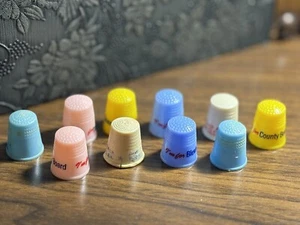 VINTAGE Kunststoff Champaign Fingerhüte...mehrere Canidates...Menge 10 - Bild 1 von 9