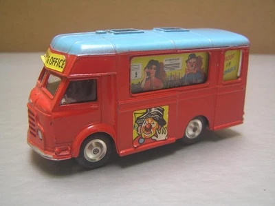 Corgi Toys 426 Chipperfields Circus Mobile Booking Office Rare Excellent Toy - Image 1 of 4