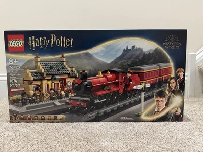 LEGO Harry Potter: Hogwarts Express & Hogsmeade Station (76423) - Image 1 of 3