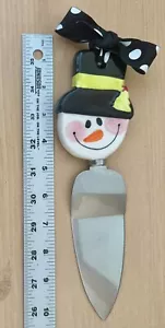 Mudpie Cake Server #122315 Stainless Steel Blade Ceramic Snowman 9.5” & Bow NWT - Picture 1 of 9