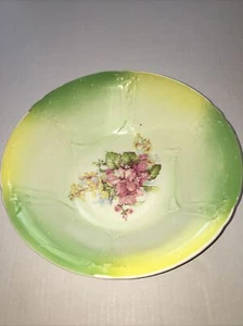 Handbemalte Porzellan Schale grün rosa gelb Blume CottageCore Servieren - Bild 1 von 7