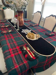 Christmas Tablecloth.8 Napkinns Black & Red Plaid. Plus Blk&Gold Velvet Runner - Picture 1 of 5