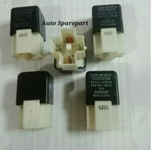 lamp relay 12V 90987-02010 denso part 156700-0060 Toyota Corolla 1996-2001 - Picture 1 of 3