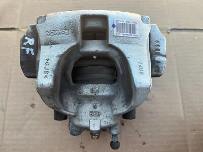 Pinza de freno Ford Fusion SE 2017-2019 2,5 L pasajero delantero derecho OEM Foto 1 de 4