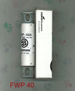 FUSIBILE BUS FWP-40A FWP 40 AMP SEMICONDUTTORE 700 VOLT (NUOVO CON SCATOLA) - Foto 1 di 1