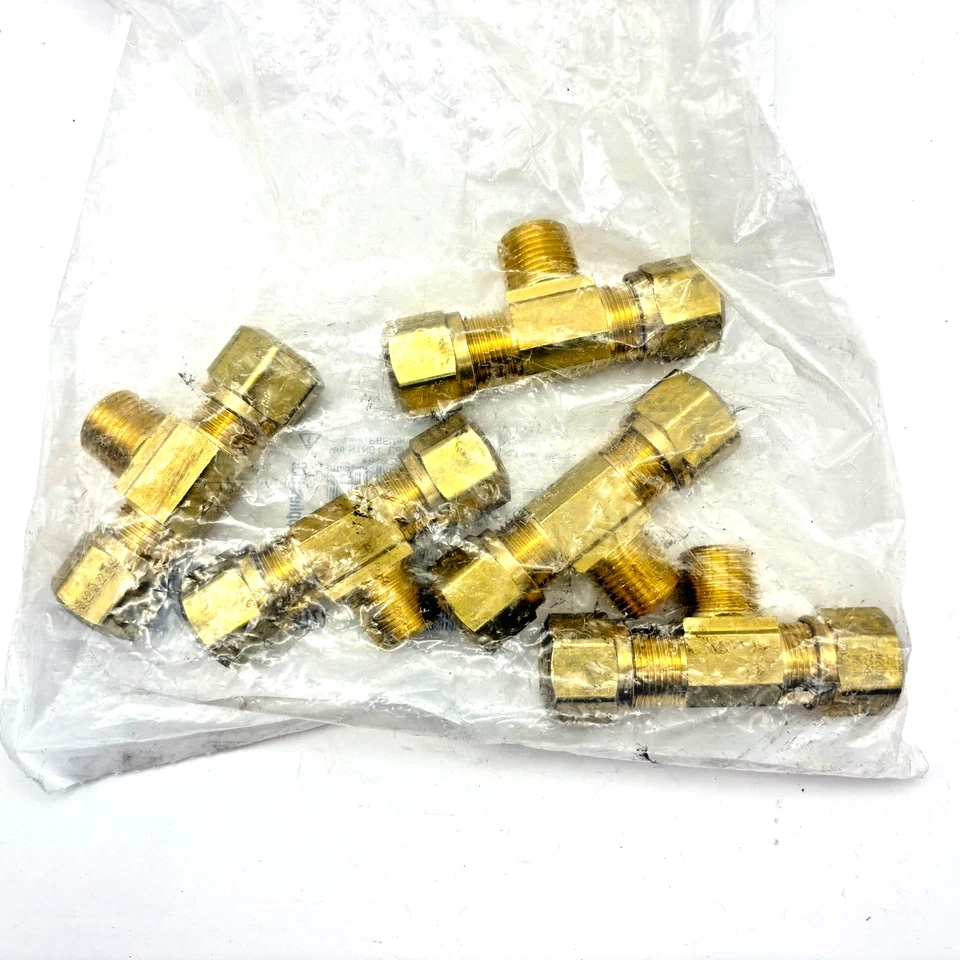 (5 Pack) 1/2" x 1/2" x 3/8" Brass Air Brake Male Branch Tee - Image 1 of 3