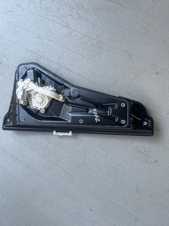 Land Rover LR3 2006 regulador de ventana trasero derecho Foto 1 de 1