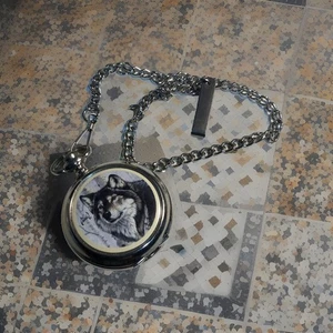 Reloj Bolsillo Hombre Al Agnew Wolf Tono Plateado Con Cadena y Clip Necesita Batería Nueva - Imagen 1 de 8