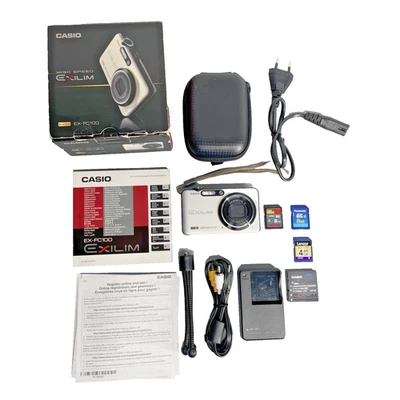 Casio Exilim EX-FC100 Digitalkamera – Top Zustand & OVP – mit Zubehörpaket - Bild 1 von 4