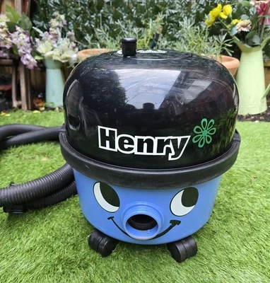 ASPIRAPOLVERE HENRY HVR 200A 2 VELOCITÀ  - Immagine 1 di 4