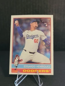 2025 Topps Heritage - Edgardo Henriquez #180 Cromo (RC) - Foto 1 di 2