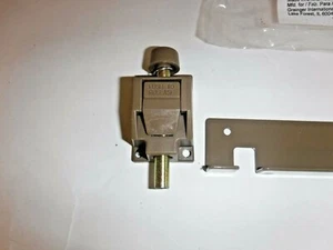 Foot Bolt, Brown Plastic, Length 2-1/8", Width 1-7/16" (T) - Imagen 1 de 9