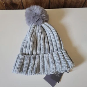 Vince Camuto grau Strick Bommel Beanie Mütze One Size Neu mit Etikett - Bild 1 von 4