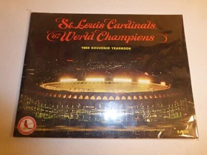 VINTAGE ST LOUIS CARDINALS 1967 WORLD CHAMPIONS BASEBALL 1968 SOUVENIR YEARBOOK - Picture 1 of 1