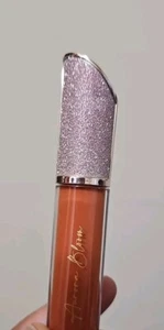 Lip Gloss - Picture 1 of 13