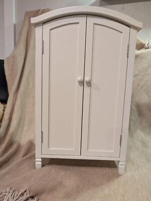 Pottery Barn Kids Madeline DOLL Armoire for American Girl DOLLS without hangers Foto 1 de 4
