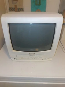Panasonic 13" Retro Gaming CRT TV/VCR White PV-C1332W Omnivision Without Remote - Picture 1 of 8
