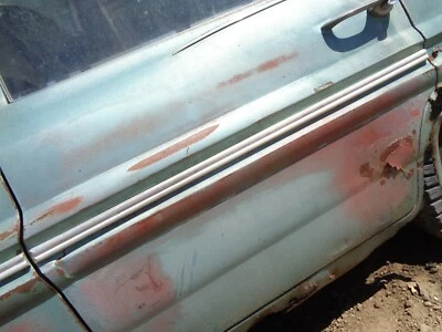 1962 Pontiac Catalina Station Wagon LEFT REAR DOOR MOLDING - Imagem 1 de 4