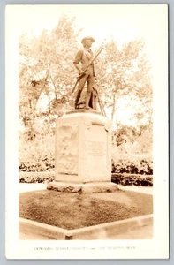 Postal Concord Massachusetts The Minute Man Estatua Foto Real RPPC - Imagen 1 de 2