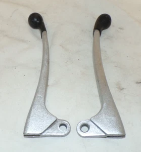 71 Honda SL350 Left Clutch Right Brake Handlebar Levers Cap OEM 53190-286-670 - Picture 1 of 8
