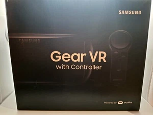 SAMSUNG Gear VR (2017 Edition) with Controller for Galaxy S8 - Open Box - Picture 1 of 4