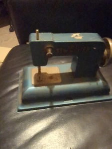 Blue Kay-An-Ee Sew Master Machine and Straw House Sewing Basket plus contents - Picture 1 of 7