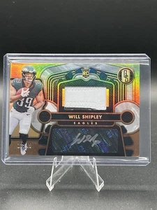 2024 Panini Gold Standard, Rookie Jersey Auto Will Shipley #228 White Gold /49 - Bild 1 von 2