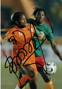 CAMERÚN, LECTURA Y BURNLEY: FOTO DE ACCIÓN FIRMADA POR ANDRE BIKEY 6x4 + certificado de autenticidad - Imagen 1 de 1
