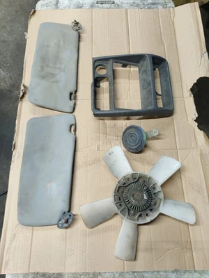 Lote de paquete de piezas Geo Tracker Suzuki Sidekick Foto 1 de 4