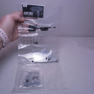 Fanhome Eaglemoss Build The Star Trek USS Enterprise NCC-1701-D #86 - Image 1 of 4