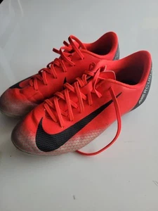 Nike Mercurial Football Soccer Boots Youth Size 3y - Picture 1 of 8