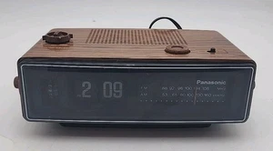 Vtg Panasonic Flip Clock Alarm Model RC-6030 AM-FM Radio WORKS TESTED - Picture 1 of 11