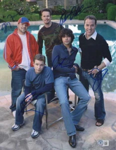 ENTOURAGE CAST SIGNED 11X14 PHOTO AUTHENTIC AUTOGRAPH BECKETT LOA - Picture 1 of 2