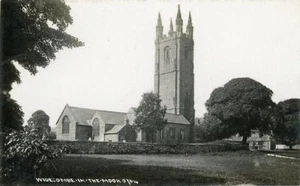 REAL PHOTOGRAPHIC POSTCARD OF WIDECOMBE IN THE MOOR CHURCH, DEVON BY CHAPMAN - Picture 1 of 2