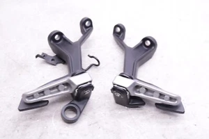 Kawasaki Ninja ER400 Z400 EX 400 2019 fabricante de equipos originales clavijas traseras izquierda derecha K212 - Imagen 1 de 13