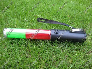 Traffic Wand Security Control Magnet Beacon Multifunction 3AA Green Red LED Lamp - Picture 1 of 5