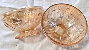 2 Jeanette Iris & Fischgrät Glas Fuß Sherbet Schalen Ringelblume Eisbecher - Bild 1 von 6